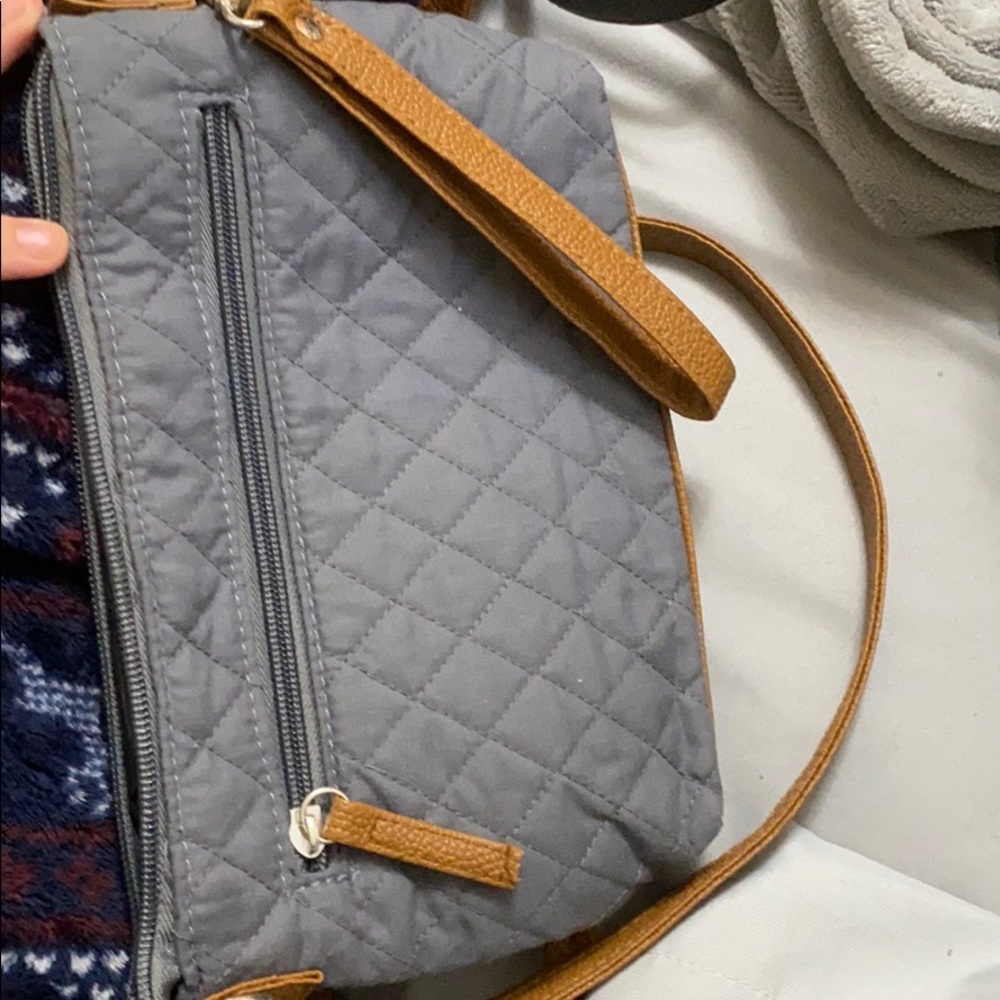 purses - Picture 2 of 7